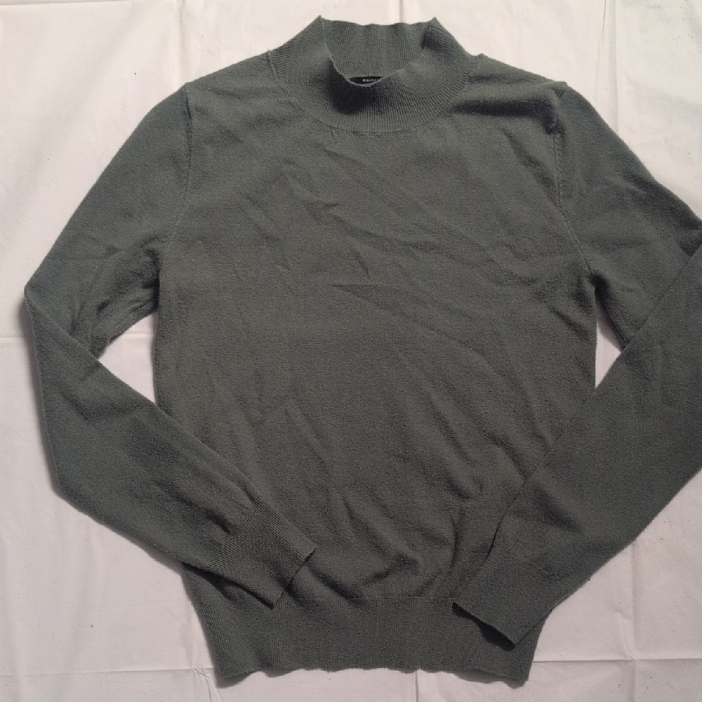 Tahari Men's Turtleneck Sweater in Gray